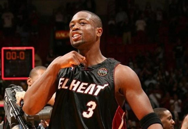 NBA战报：里夫斯44分11助，八村塁绝杀，湖人123-120猛龙（里夫斯轰44分11助攻，八村塁压哨绝杀，湖人123-120险胜猛龙）