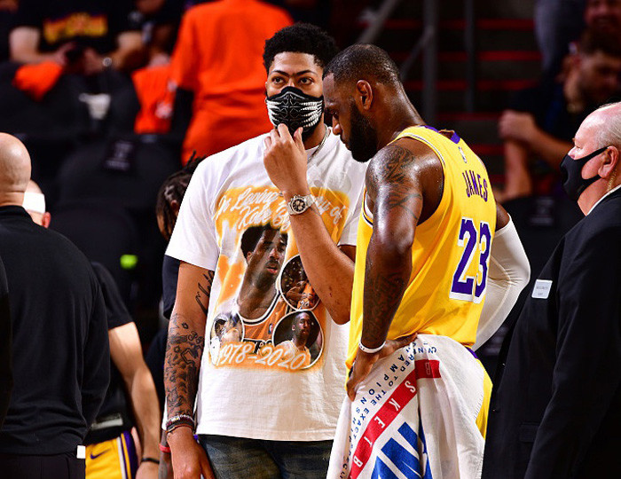 乌奈-西蒙：我们有几名重要球员缺阵；青训球员表现出色（乌奈·西蒙：数名主力缺阵，青训小将表现抢眼）