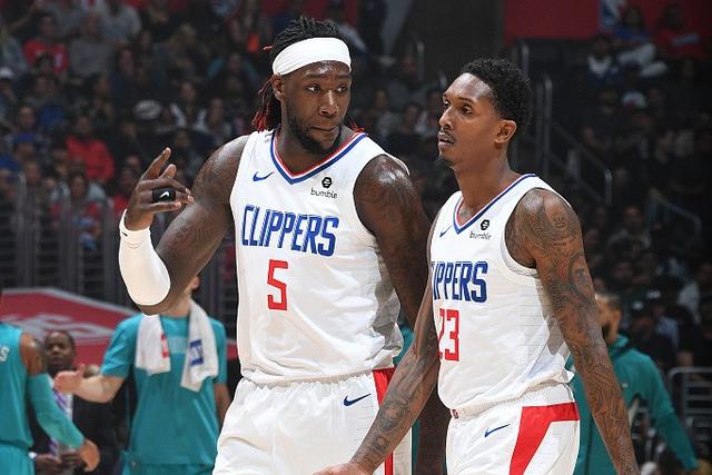 半场战报：奥萨苏纳2-0莱万特，鲁文-加西亚、维克托-穆尼奥斯破门（半场快讯：奥萨苏纳2-0领先莱万特，鲁文-加西亚与维克托-穆尼奥斯建功）