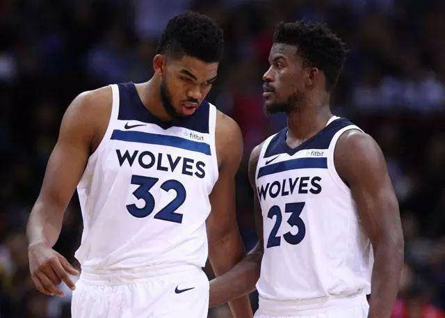 自威廉以来，埃斯特旺是首位连续3场欧冠进球的切尔西球员（埃斯特旺成继威廉后首位欧冠三连场破门的切尔西球员）