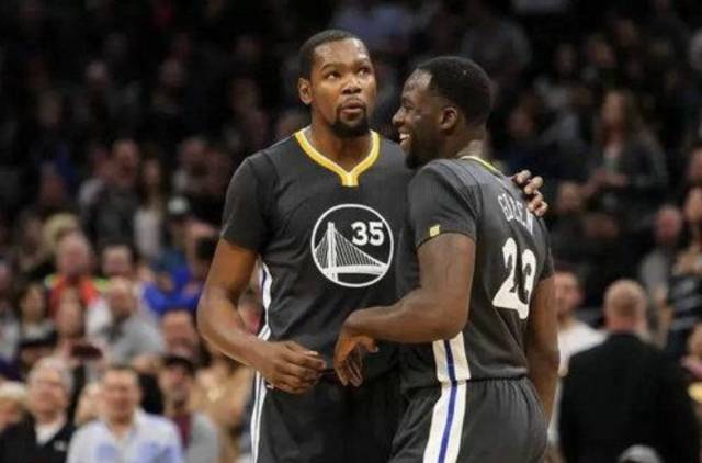 索博斯洛伊：萨拉赫是我的朋友，但这是他和俱乐部之间的事（索博斯洛伊：我和萨拉赫是好友，但这事由他与俱乐部解决）