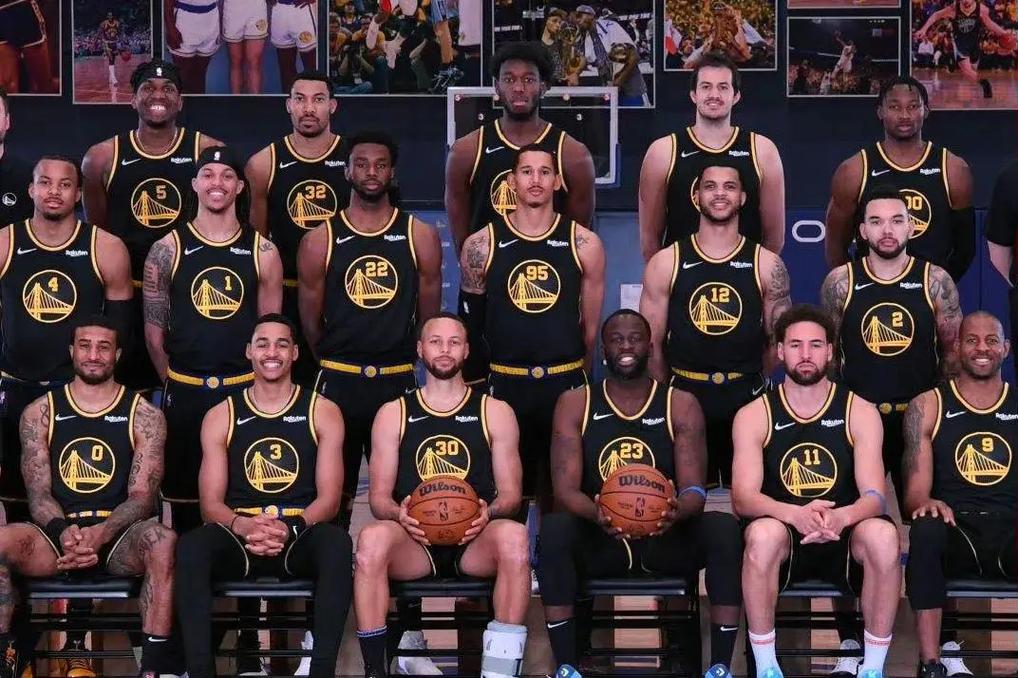 “快乐男孩”名不虚传！巴坎布门前空门不进，自己却跑进球门（巴坎布空门不进反把自己送进球门，快乐本色尽显）