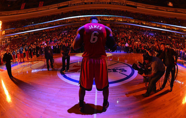 火箭vs快船前瞻：哈登重返休城大战杜兰特，火箭全力争胜（火箭战快船前瞻：哈登重返休城遭遇杜兰特，火箭力拼胜场）