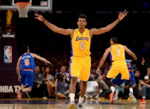 莱比锡官方：韦德拉奥果左膝腘窝处肌腱受伤，将缺阵数周（莱比锡官宣：韦德拉奥果左膝腘窝肌腱受伤，预计缺席数周）