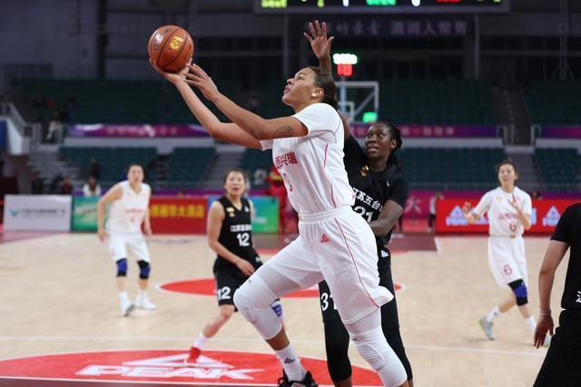 埃尔马斯：我希望能得到更多的机会，但一切取决于孔蒂（埃尔马斯：盼更多出场机会，能否实现取决于孔蒂）