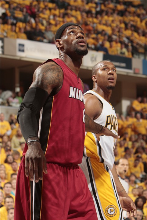 斯基拉：阿森纳正在关注铃木彩艳，有意在下个赛季引进他（斯基拉：阿森纳盯上铃木彩艳，考虑在下赛季引进）