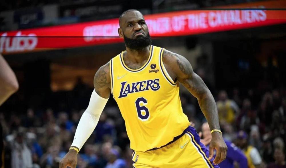 萨内蒂谈何塞普车祸事件：意外总是难免的，我们都会支持他（萨内蒂谈何塞普遭遇车祸：意外在所难免，我们都会力挺他）